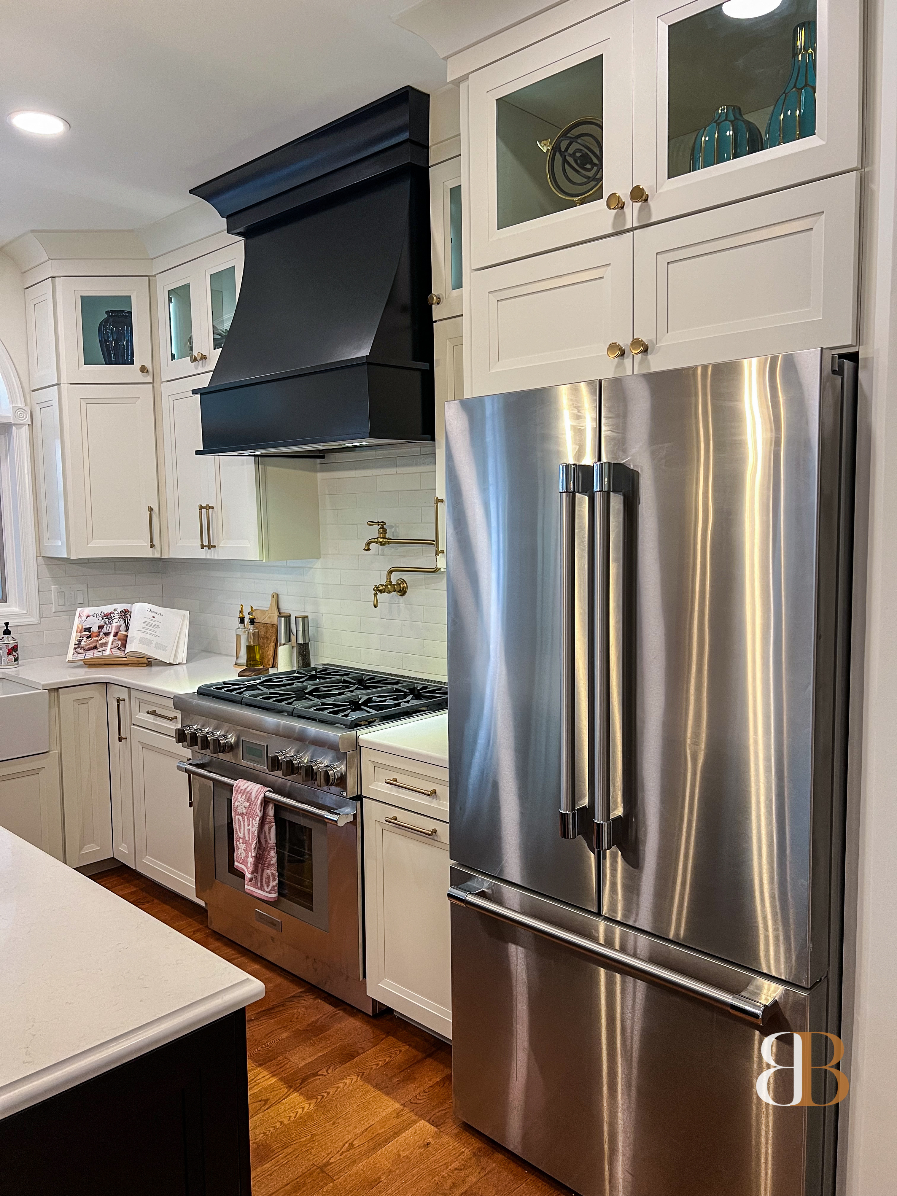 Contemporary kitchen remodel in Villanova by B&B Associates Creations — photo 5